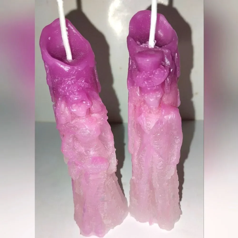 Hand crafted limited edition 2piece zombie couple from our raging skull candle